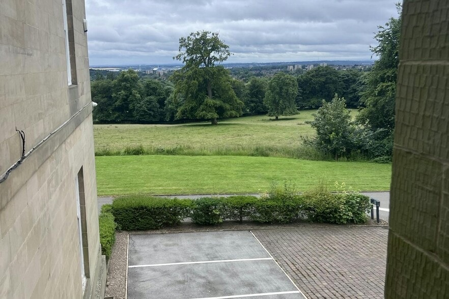 Elmete Ln, Leeds for lease - Building Photo - Image 2 of 3