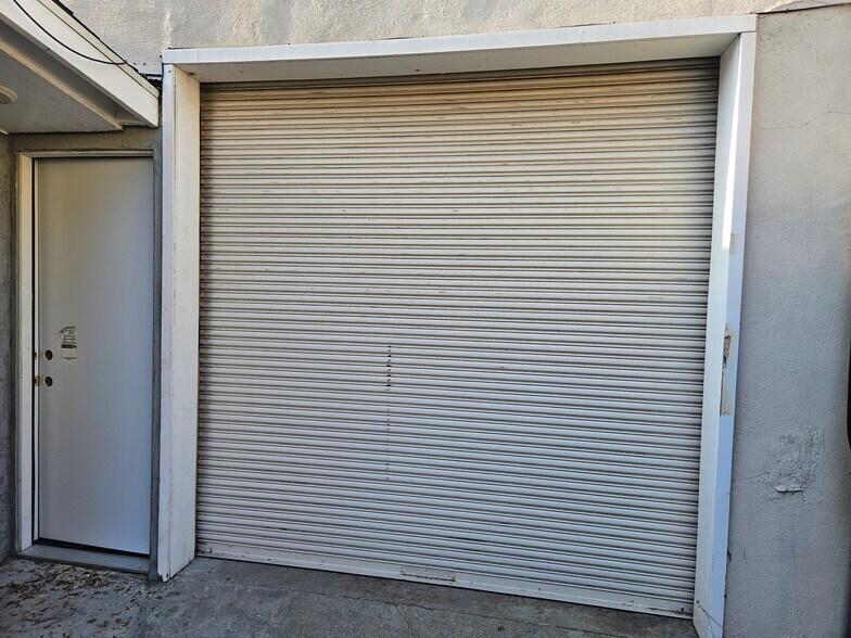 2815 Southwest Dr, Los Angeles, CA à vendre - Photo du bâtiment - Image 3 de 14