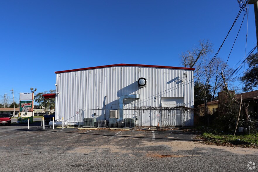 2200 N W St, Pensacola, FL à louer - Photo du bâtiment - Image 2 de 6