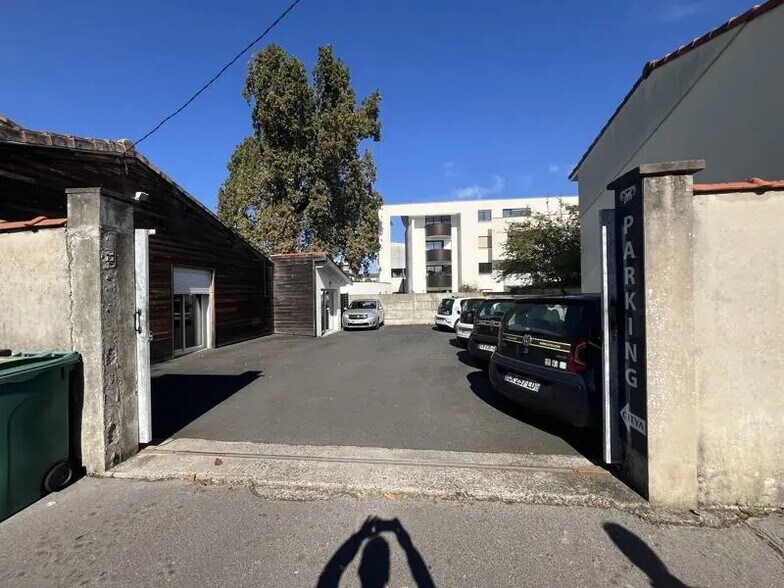 Retail in Talence for sale - Building Photo - Image 2 of 6