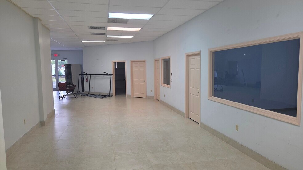 1150 SW 30th Ave, Pompano Beach, FL à louer - Photo du bâtiment - Image 2 de 7