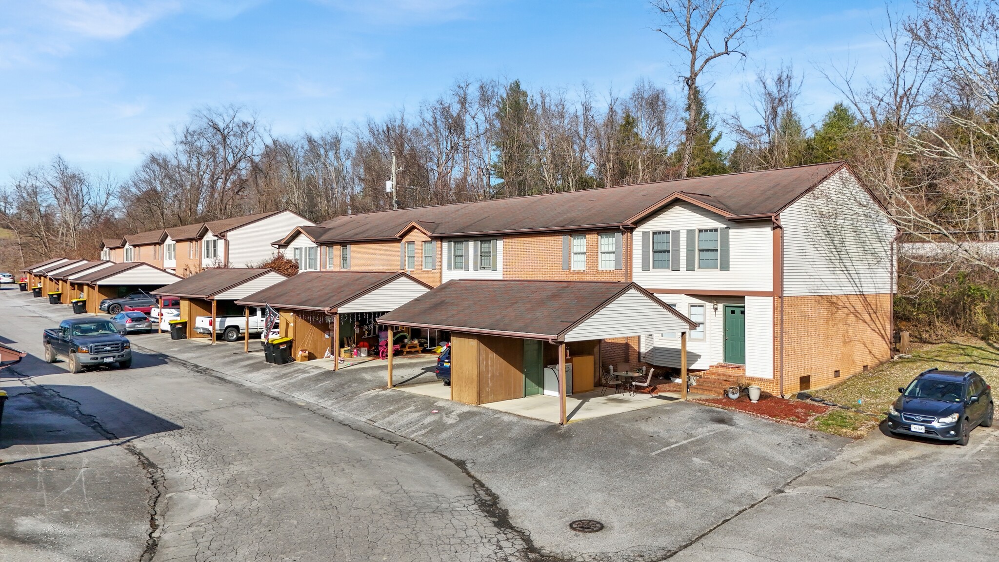 804 Crosscreek Dr, Abingdon, VA for sale Primary Photo- Image 1 of 33