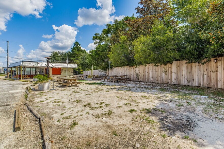 5168 Stewart St, Milton, FL for lease - Building Photo - Image 3 of 4