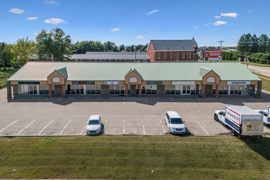 4867 Asbury Rd, Dubuque, IA for lease - Primary Photo - Image 1 of 3