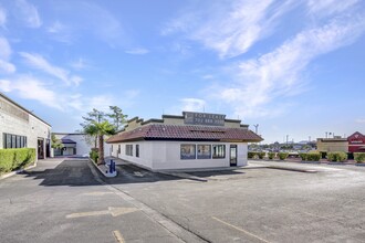 4400-4530 N Rancho Dr, Las Vegas, NV for lease Building Photo- Image 2 of 7