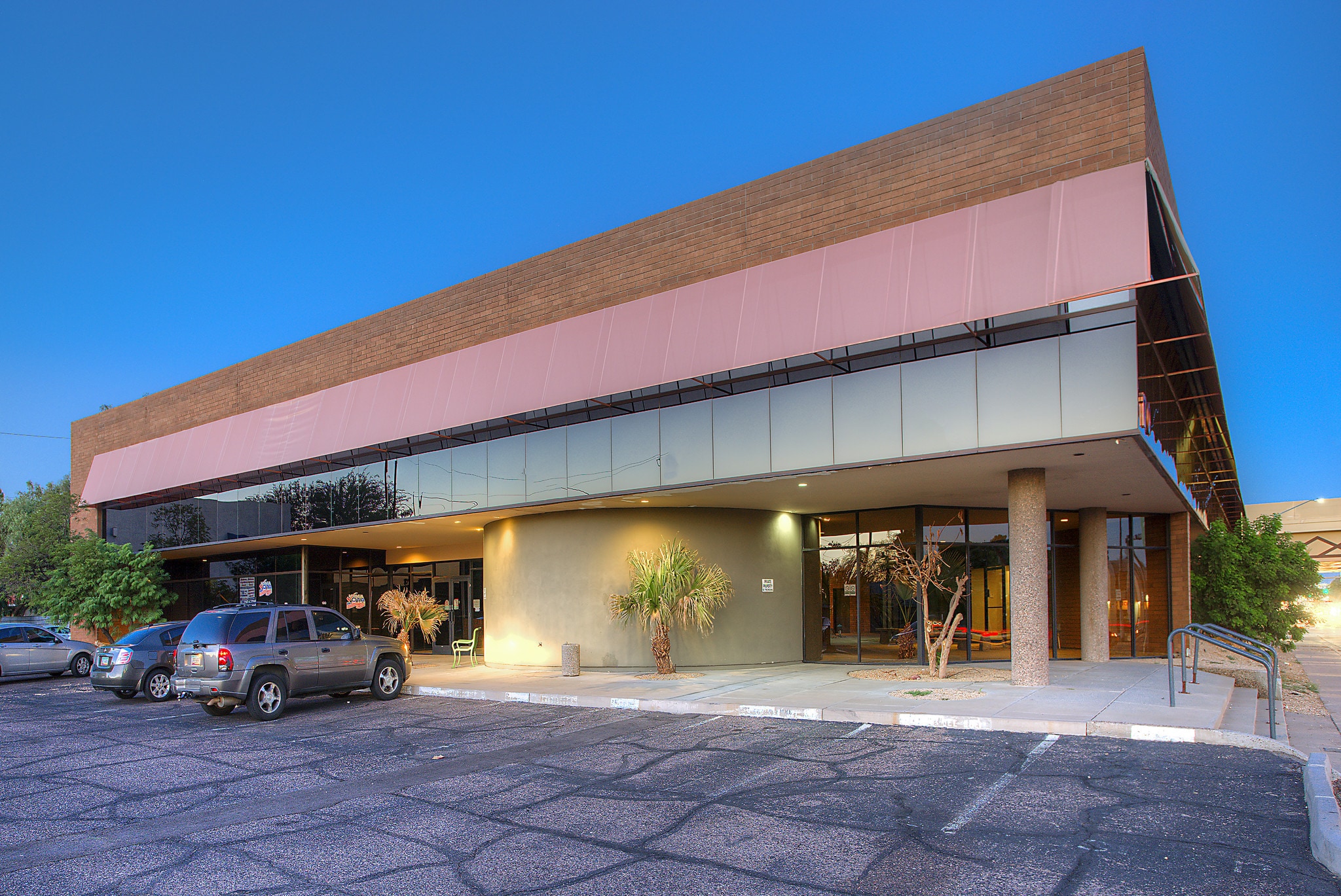 1710 E Indian School Rd, Phoenix, AZ for lease Primary Photo- Image 1 of 40