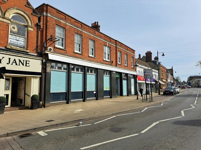 35 High St, Biggleswade à vendre - Photo du bâtiment - Image 2 de 12