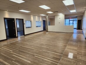 127-155 Montée de Liesse, Montréal, QC for lease Interior Photo- Image 2 of 7