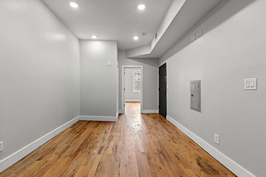 19 Jewett Ave, Jersey City, NJ à vendre - Photo intérieure - Image 2 de 28