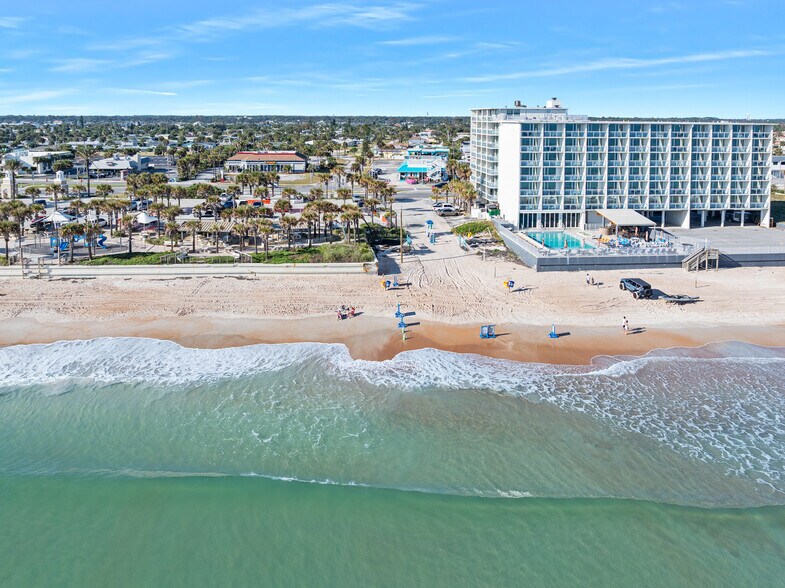 790 S Atlantic Ave, Ormond Beach, FL à vendre - Photo du bâtiment - Image 2 de 58