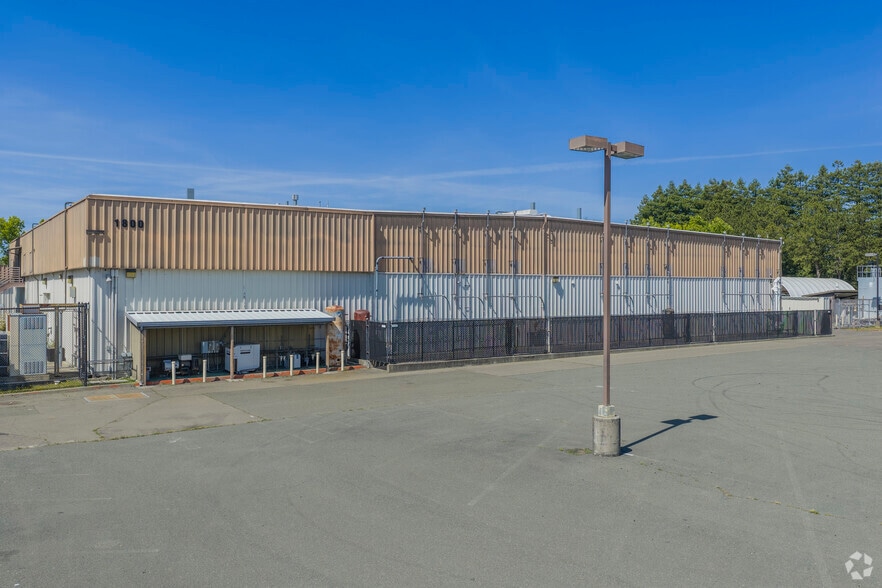 1800 Lombardi Ln, Santa Rosa, CA for sale - Building Photo - Image 2 of 12