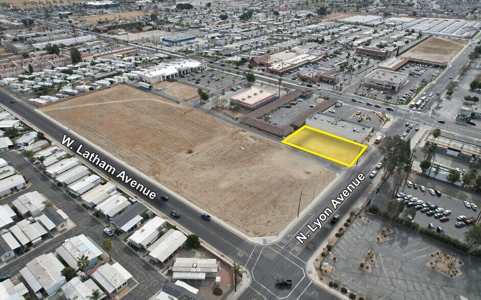 Lyon St, Hemet, CA à vendre - Photo du bâtiment - Image 2 de 9
