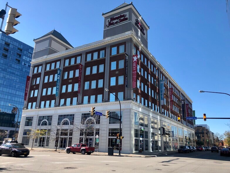 220 Delaware Ave, Buffalo, NY à louer - Photo du bâtiment - Image 3 de 4