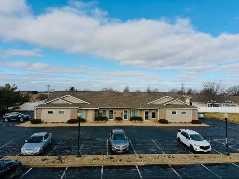 1110 Arbor Dr, Decatur, IL à vendre - Photo du bâtiment - Image 3 de 18