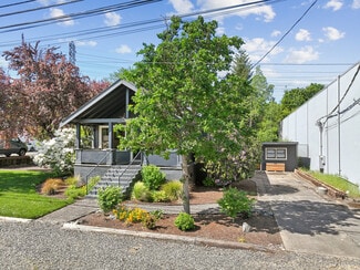 More details for 2105 SE Ochoco St, Portland, OR - Office for Sale
