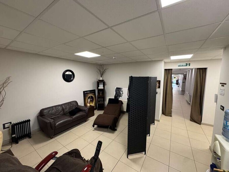 13 Antrim St, Lisburn à louer - Photo du bâtiment - Image 3 de 4