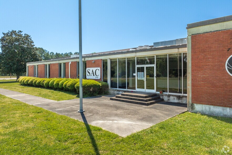 4232 Meadow St, Loris, SC à louer - Photo du bâtiment - Image 2 de 5
