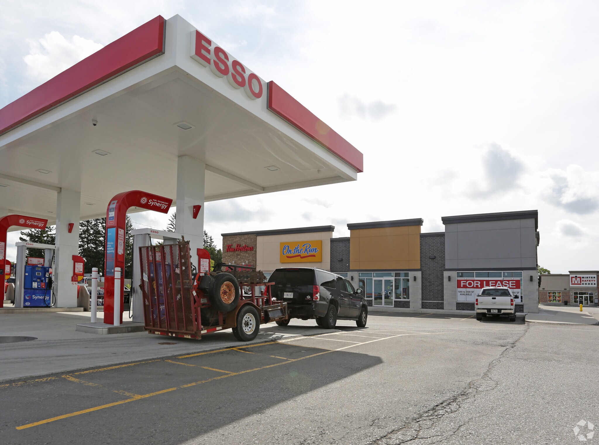 2263 Dundas St, London, ON for sale Primary Photo- Image 1 of 1