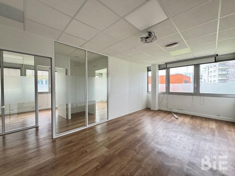 Bureau dans Bruges à louer - Photo intérieure - Image 2 de 13