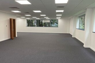 Riverside W, Wooburn Green for lease Interior Photo- Image 2 of 2