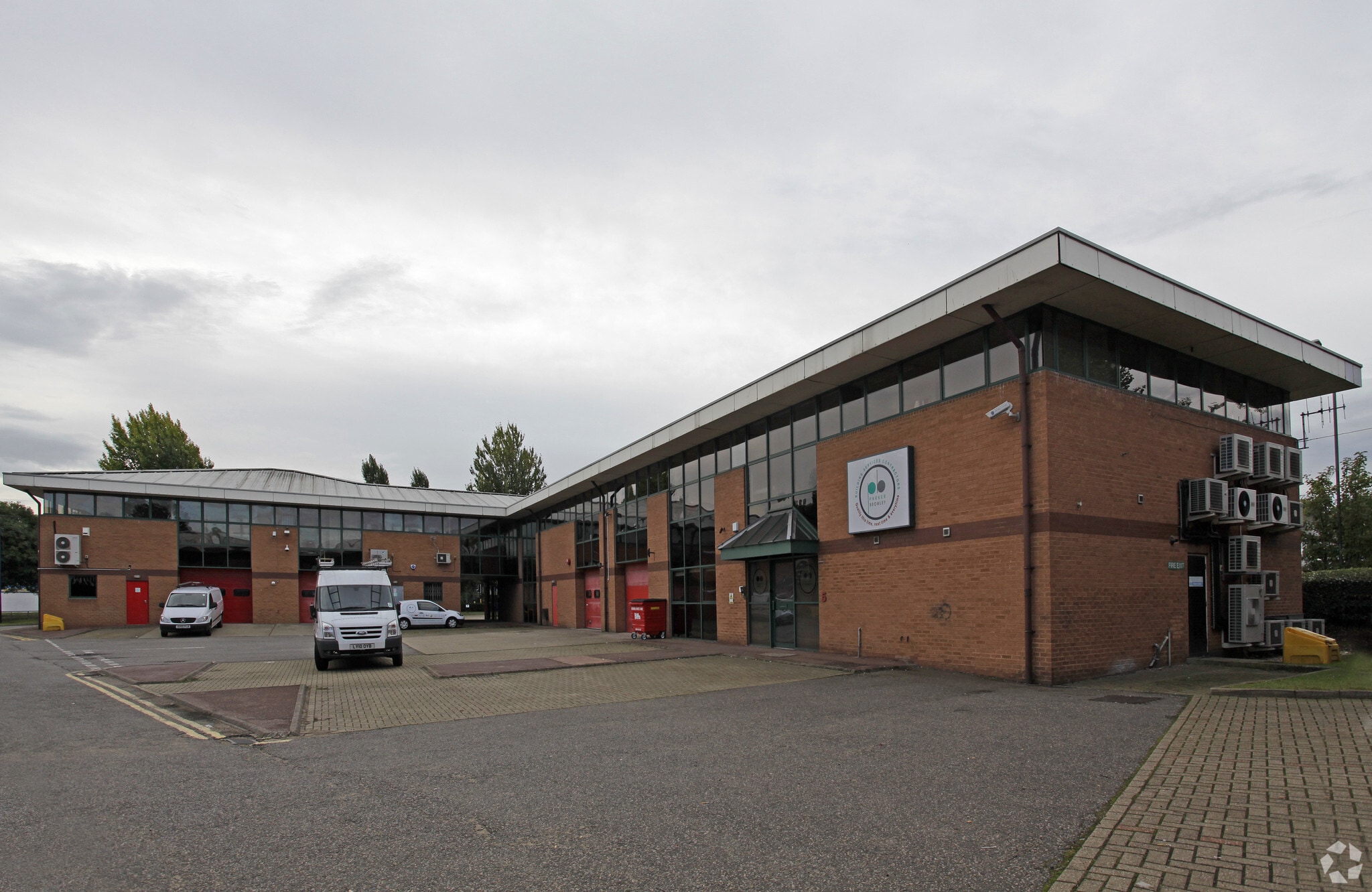 Cray Ave, Orpington for lease Primary Photo- Image 1 of 6