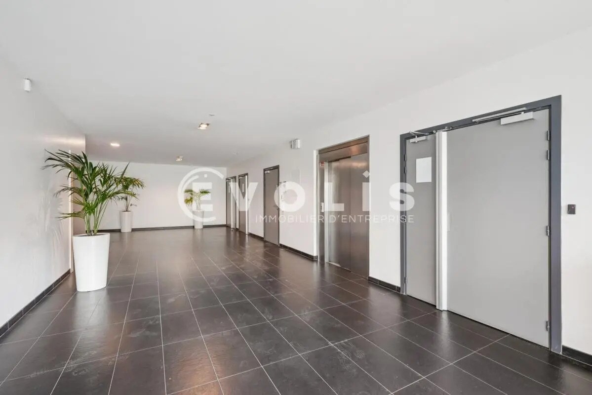 Bureau dans Créteil à louer Photo du bâtiment- Image 1 de 12