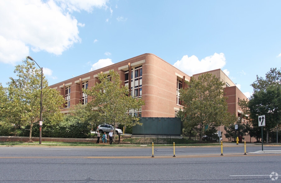 2003 Medical Pky, Annapolis, MD for lease - Primary Photo - Image 1 of 2