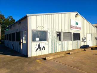 Plus de détails pour 700-702 N Hinckley St, Holdenville, OK - Vente au détail à vendre