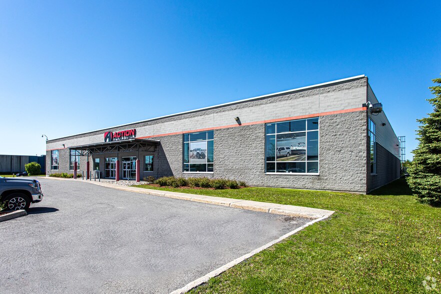 1301 Ages Dr, Ottawa, ON à vendre - Photo principale - Image 1 de 1