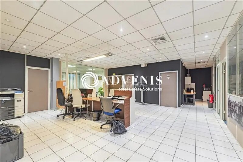 Office in Roissy-en-France for sale - Interior Photo - Image 2 of 24