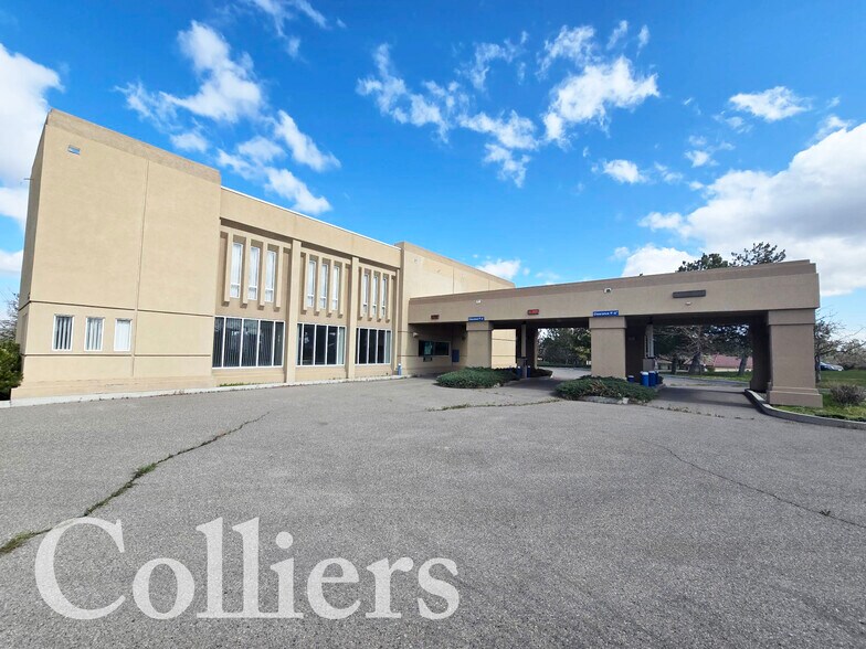 1715 Pole Line Rd E, Twin Falls, ID à louer - Photo du bâtiment - Image 3 de 15