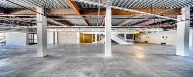 Plus de détails pour 11111 W Olympic Blvd, Los Angeles, CA - Bureau à louer