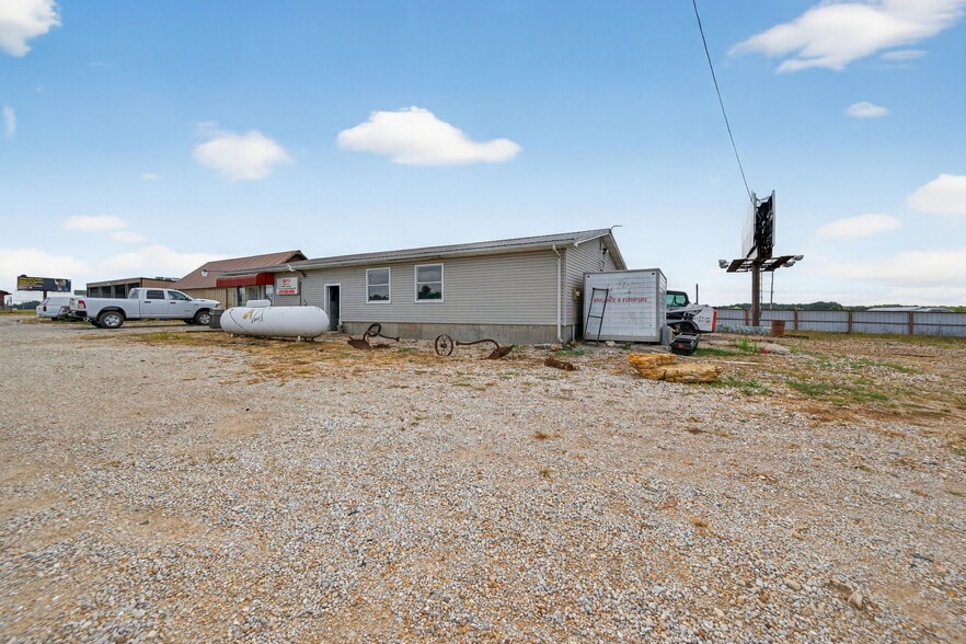 338 Booneslick Rd, New Florence, MO for sale - Building Photo - Image 3 of 22