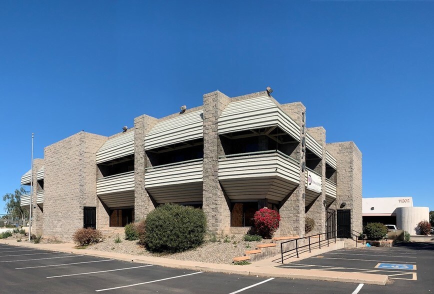 11070 N 24th Ave, Phoenix, AZ à vendre - Photo du bâtiment - Image 3 de 4