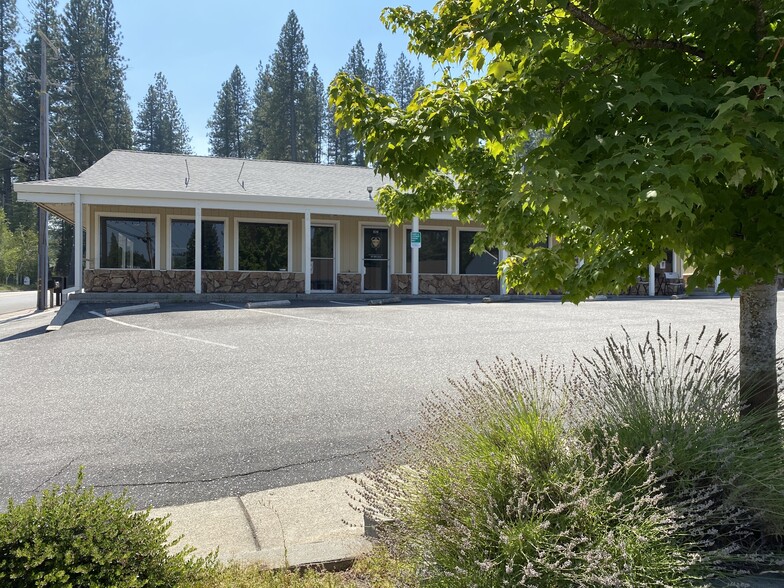 101-109 Argall Way, Nevada City, CA à vendre - Photo du bâtiment - Image 1 de 1