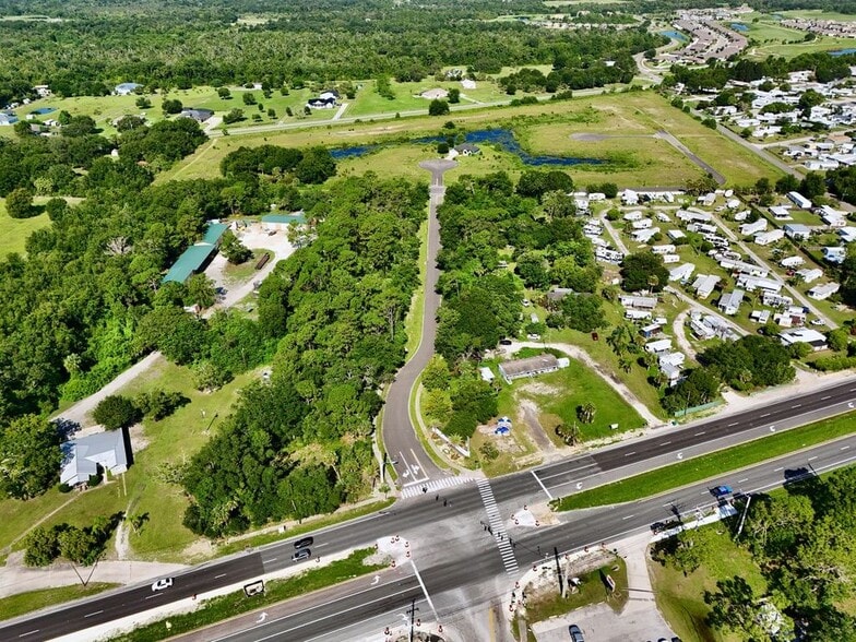 3700 Anglers Ln, Mims, FL for sale - Building Photo - Image 3 of 8