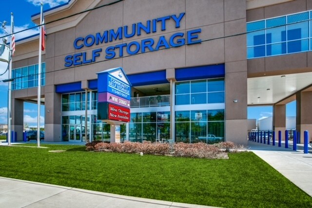 5611 S Rice Ave, Houston, TX à louer - Photo du bâtiment - Image 3 de 4