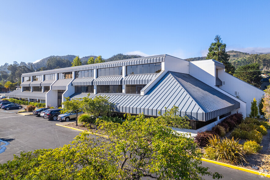 3 Harbor Dr, Sausalito, CA à louer - Photo principale - Image 1 de 45