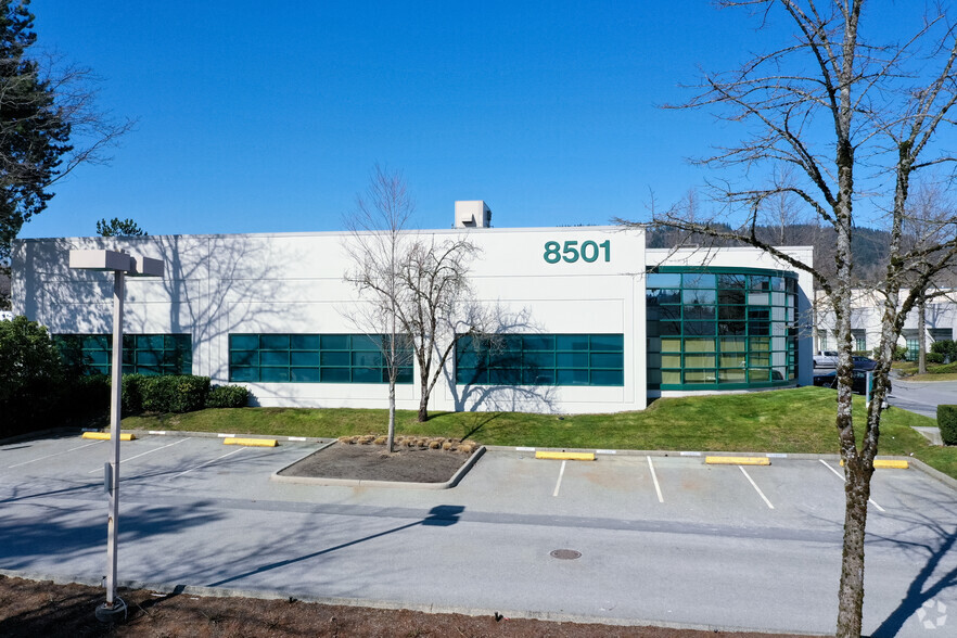 8501-8527 Commerce Crt, Burnaby, BC for lease - Building Photo - Image 2 of 7