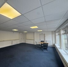 Marchmont Ave, Polmont for lease Interior Photo- Image 2 of 7