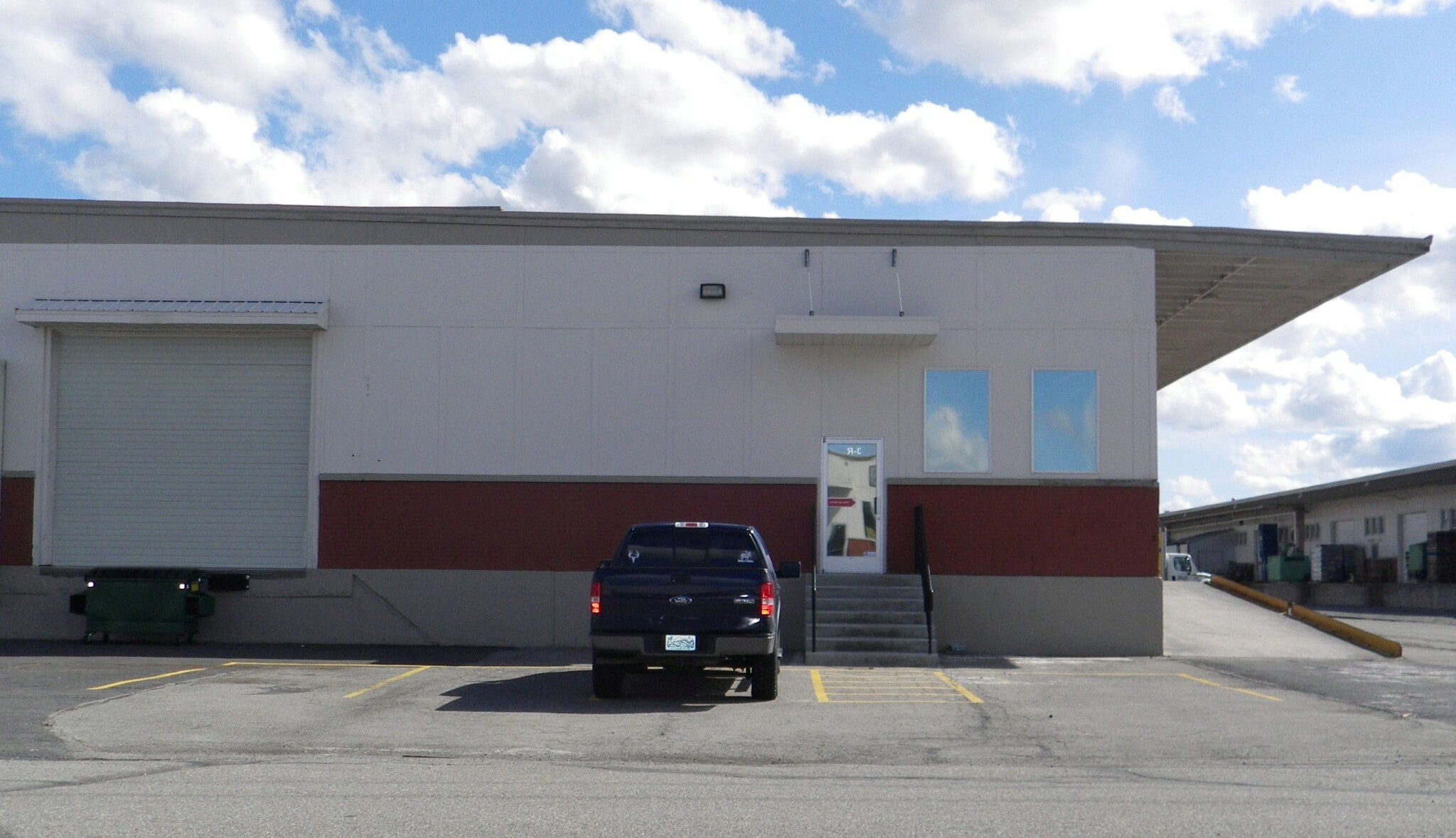 3808 N Sullivan Rd, Spokane Valley, WA à louer Photo du bâtiment- Image 1 de 2