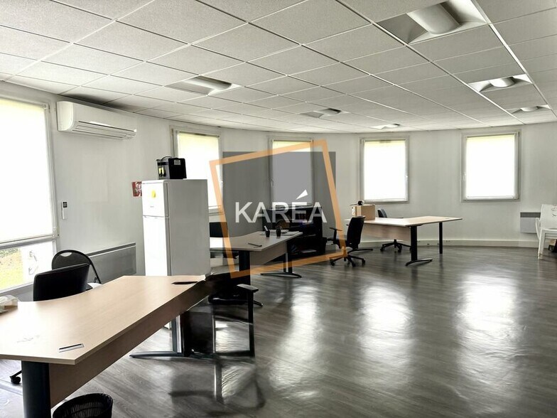 Bureau dans Magny-le-Hongre à louer - Photo intérieure - Image 2 de 5
