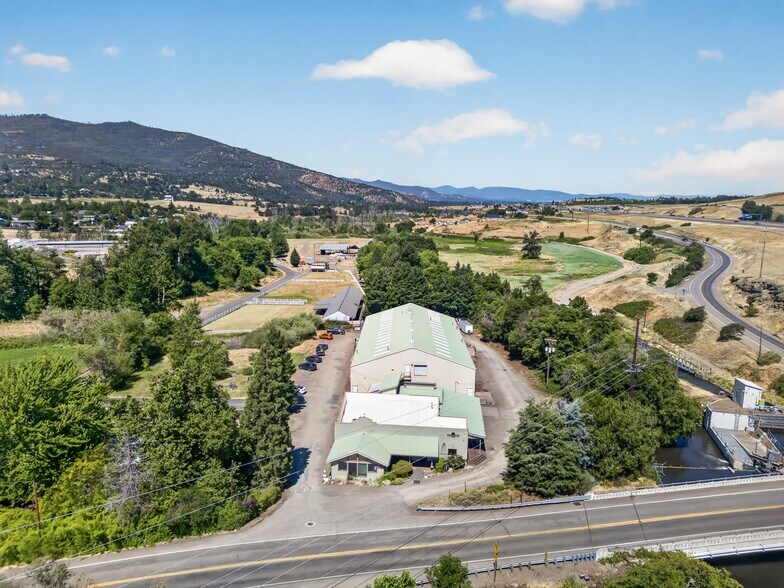 1287 Oak St, Ashland, OR à vendre - Photo du bâtiment - Image 2 de 13