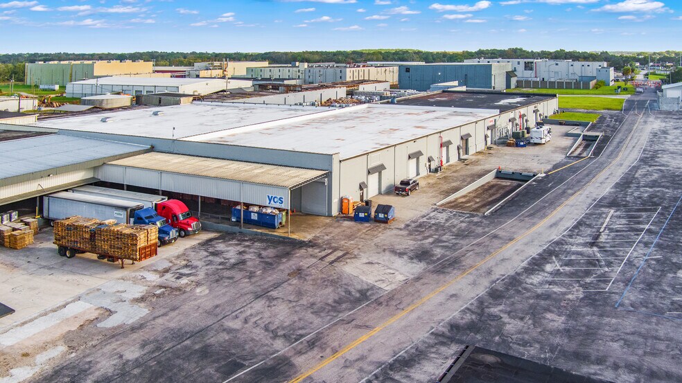 15486 US Highway 301, Dade City, FL à louer - Photo du bâtiment - Image 2 de 9