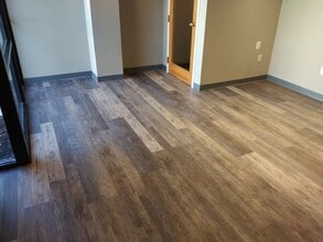 14700H Flint Lee Rd, Chantilly, VA for lease Interior Photo- Image 1 of 24