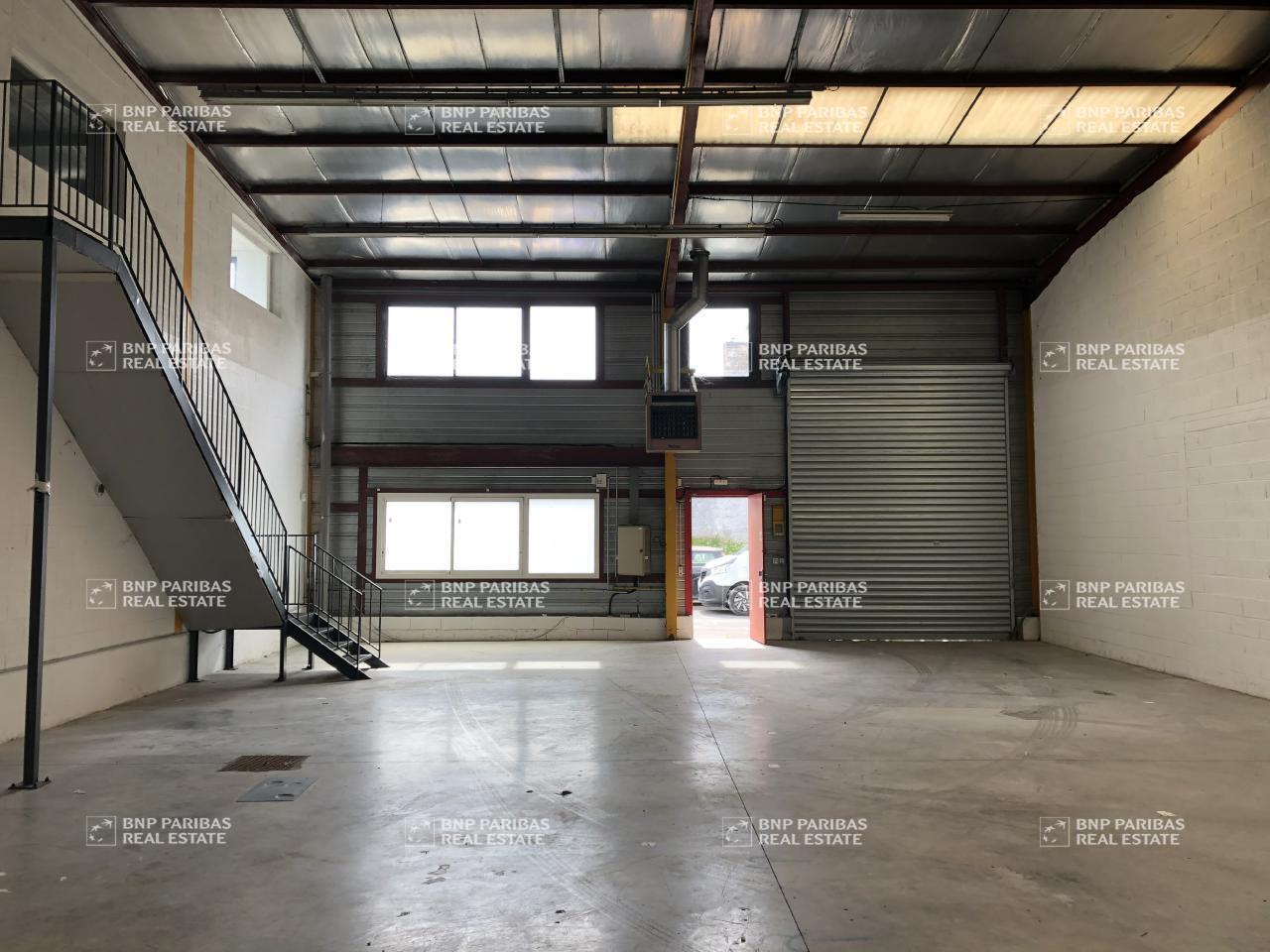 Office in Quincy-Voisins for lease Building Photo- Image 1 of 6