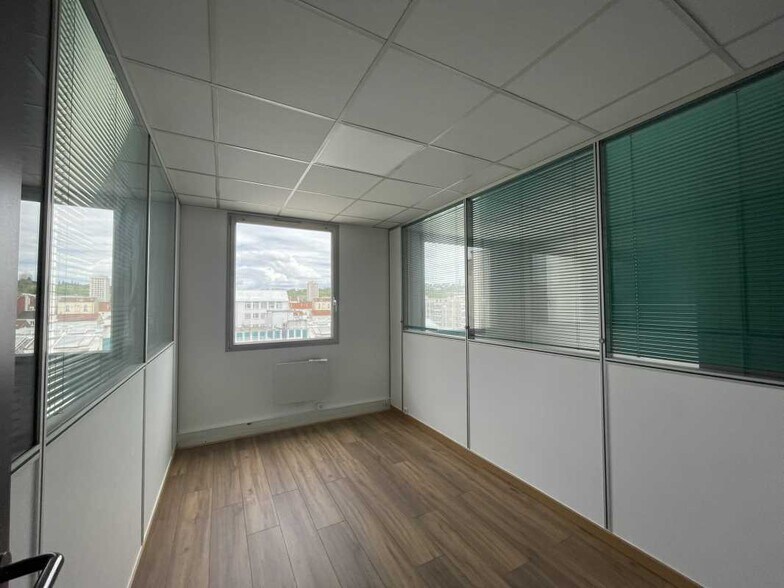 Bureau dans Pantin à louer - Photo intérieure - Image 3 de 11
