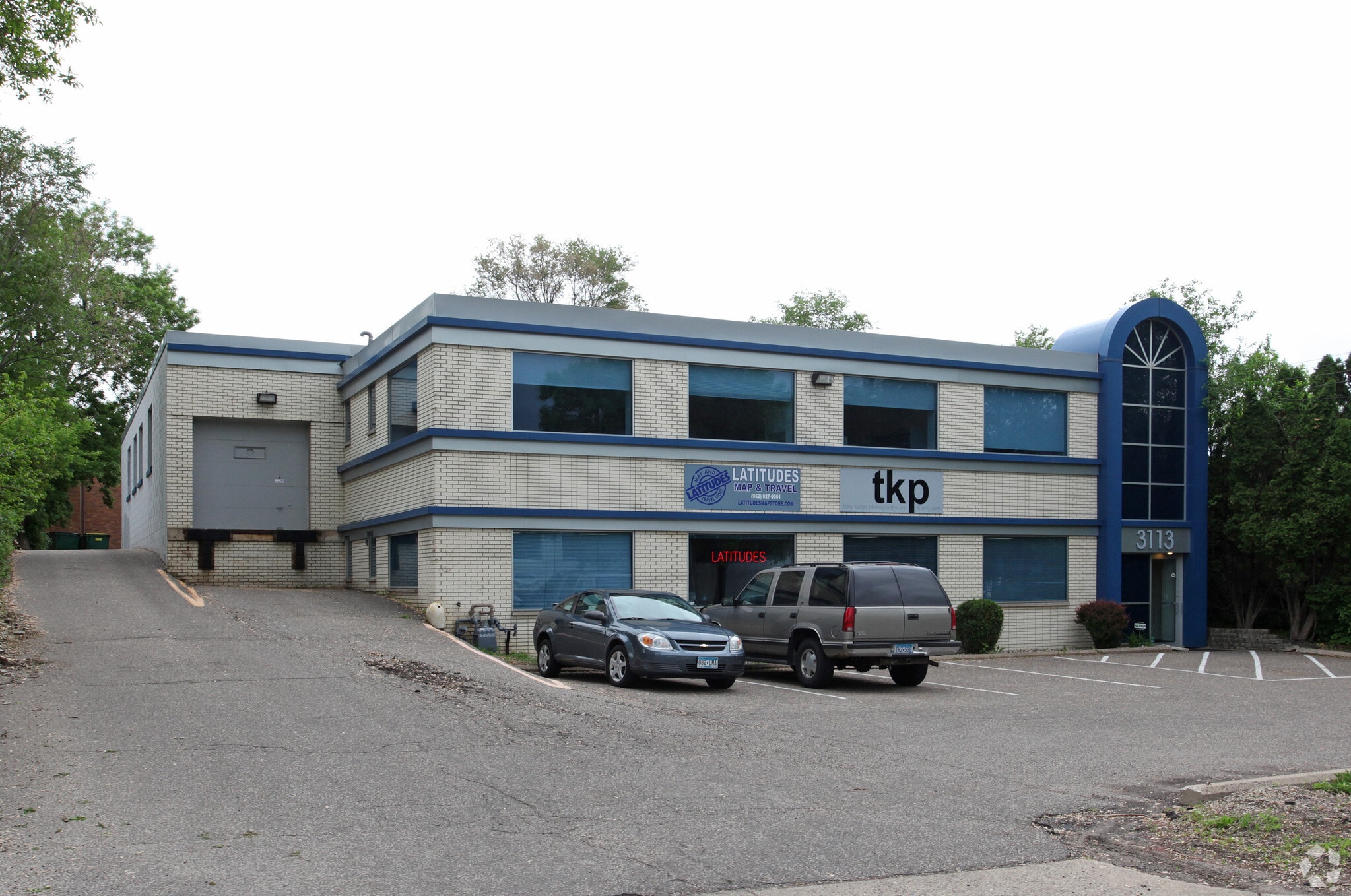 3113 S Lynn Ave, Minneapolis, MN for lease Primary Photo- Image 1 of 12