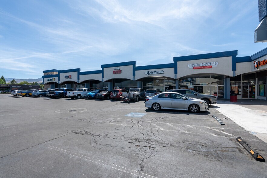 901-971 W Moana Ln, Reno, NV à louer - Photo du bâtiment - Image 3 de 4