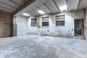 Retail in Barcelona, Barcelona for sale Interior Photo- Image 1 of 15
